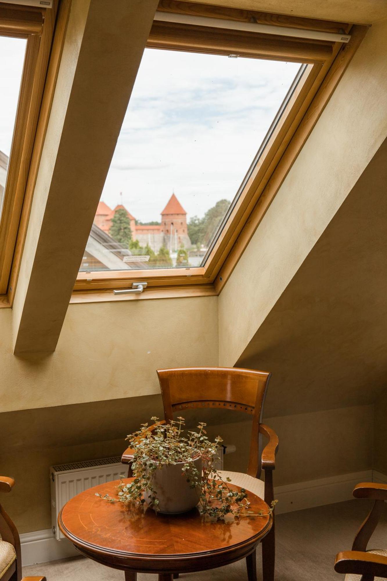 Apvalaus Stalo Klubas Gastro & Spa Hotel Trakai Bilik gambar